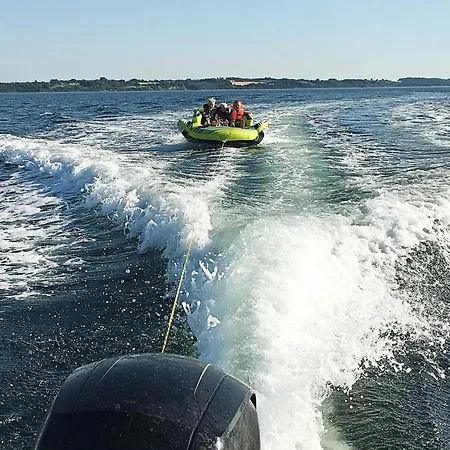 16 Person In * Aabenraa